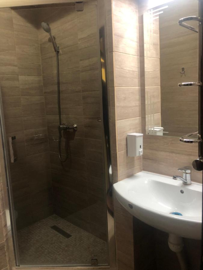 Europa Hotel Rakhiv Bagian luar foto