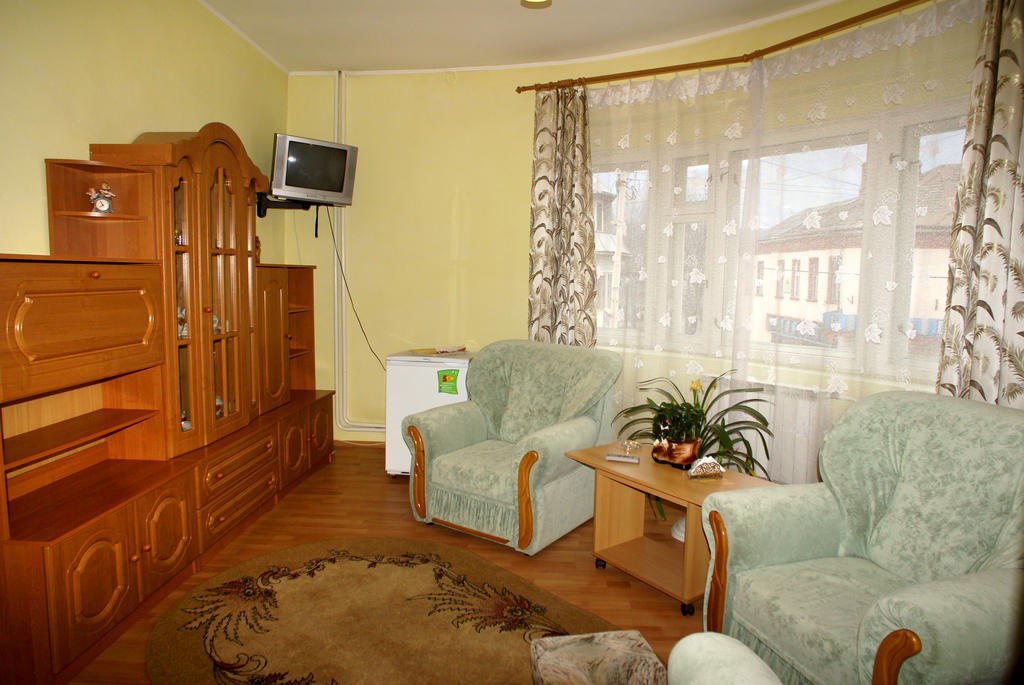 Europa Hotel Rakhiv Ruang foto