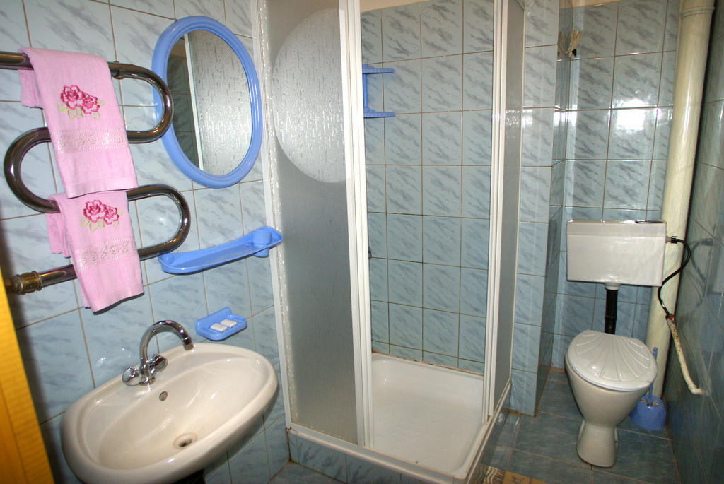 Europa Hotel Rakhiv Ruang foto