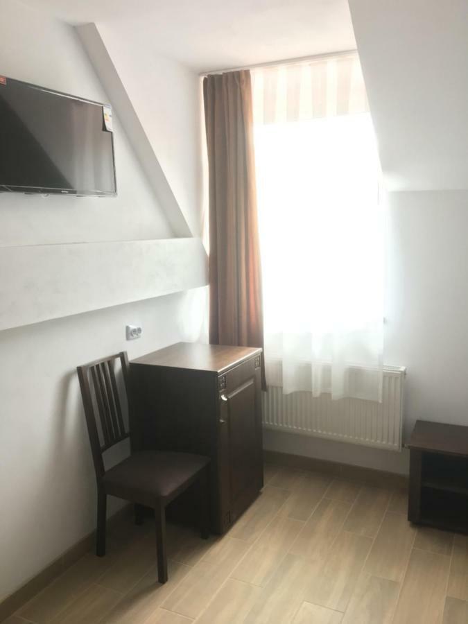Europa Hotel Rakhiv Bagian luar foto